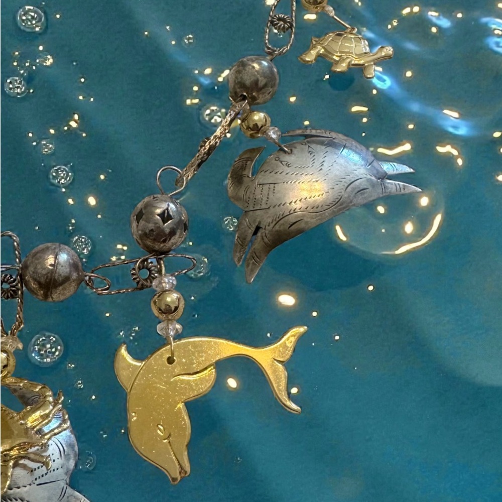 Vintage Silver & Gold Plated Ocean Nautical Crab Dolphin Lobster Charm Necklace - Picture 3 of 4
